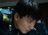 Kim Nam Gil không đơn giản bóp cò súng trong Trigger. Anh tin đây là câu chuyện về con người