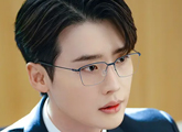 Lee Jong Suk trong đời thường kiếm sống của luật sư Law and the City