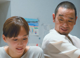 Cặp đôi khác thường Haruka Ayase và Daigo Yamamoto gánh vác bi kịch Ngày con sống lại