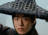 Nam Joo Hyuk ngôi sao của Lời nguyền Đông Cung trên Netflix